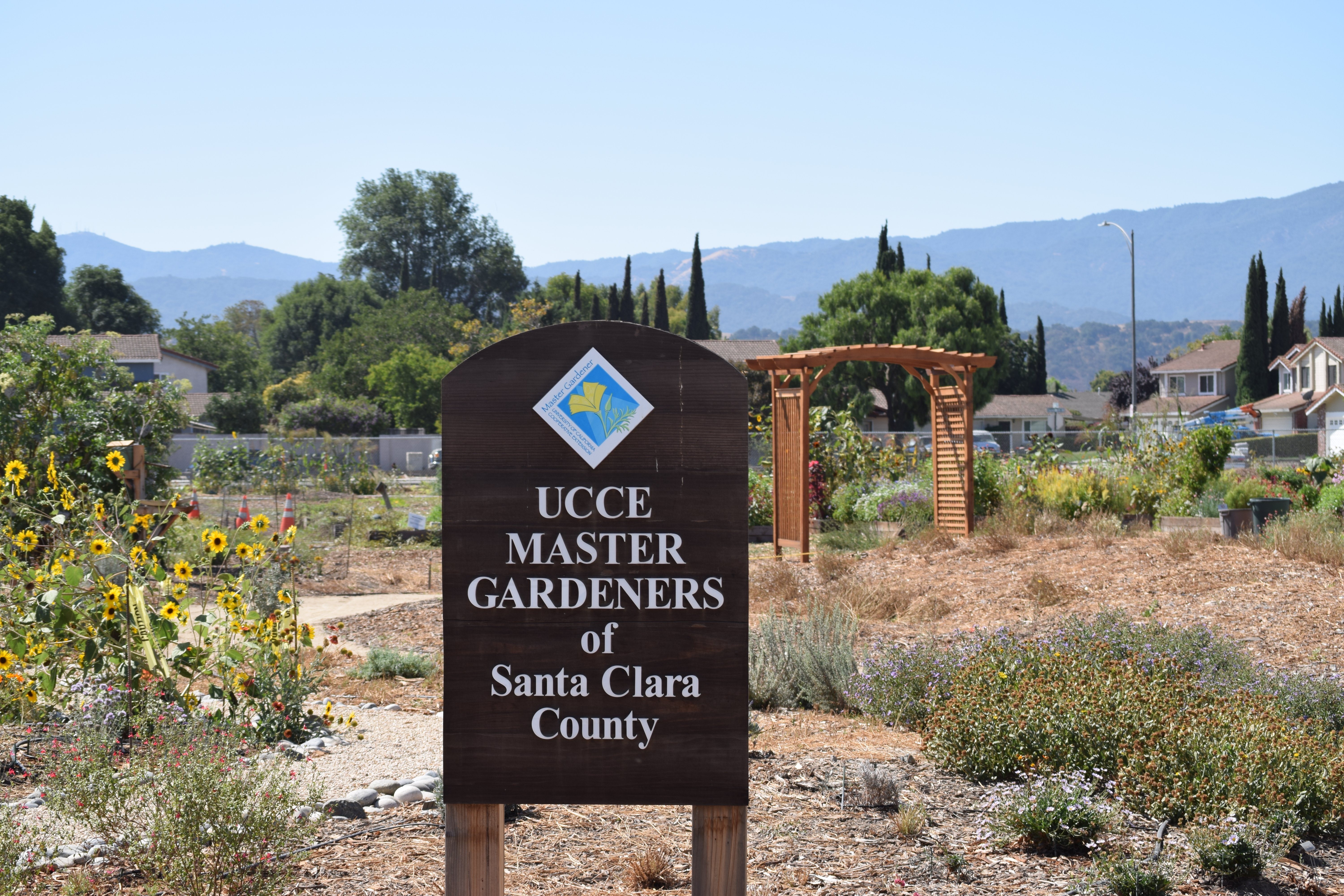 Master Gardener Teaching Pavilion - UNK- 08-31-17 - 2